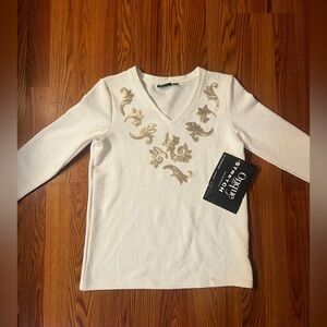 Onque Casual Women’s White Textured Top Size Small